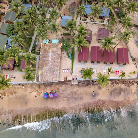 Vista Praia Beach Resort Анджуна Екстериор снимка