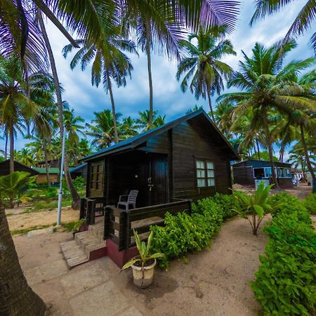 Vista Praia Beach Resort Анджуна Екстериор снимка