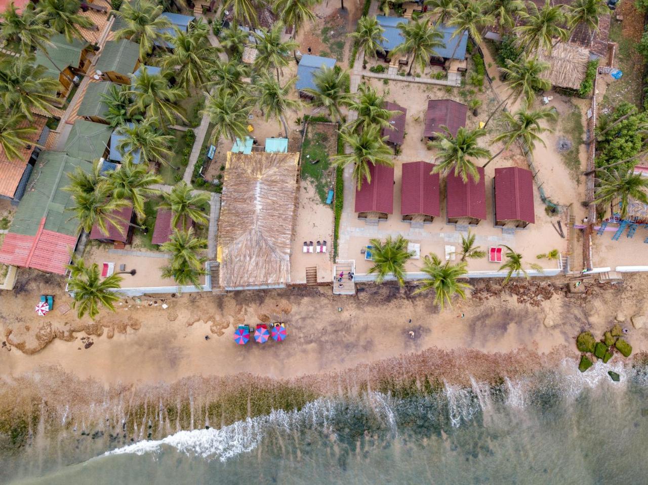 Vista Praia Beach Resort Анджуна Екстериор снимка
