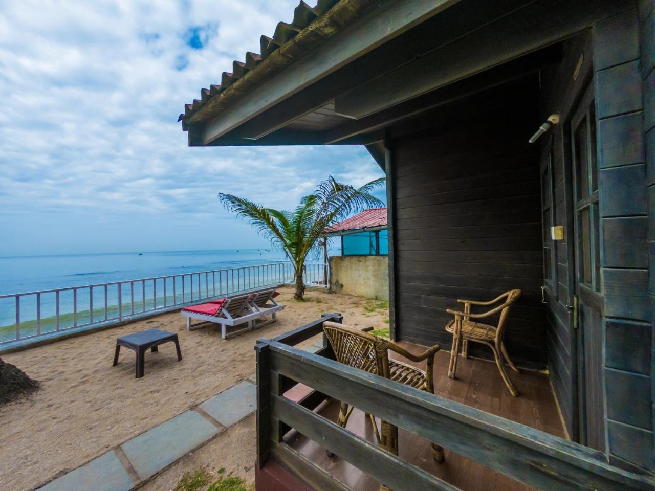 Vista Praia Beach Resort Анджуна Екстериор снимка