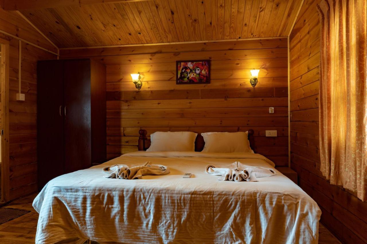 Vista Praia Beach Resort Анджуна Екстериор снимка