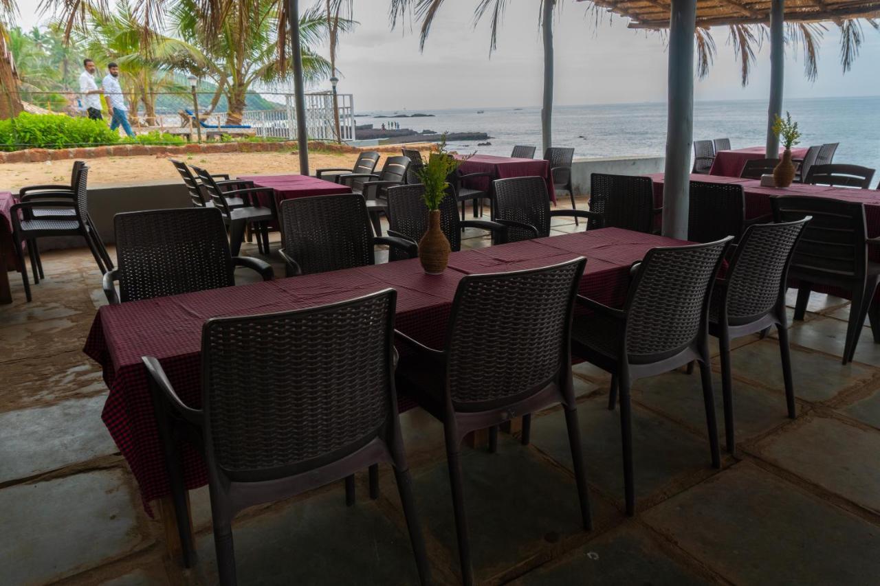 Vista Praia Beach Resort Анджуна Екстериор снимка