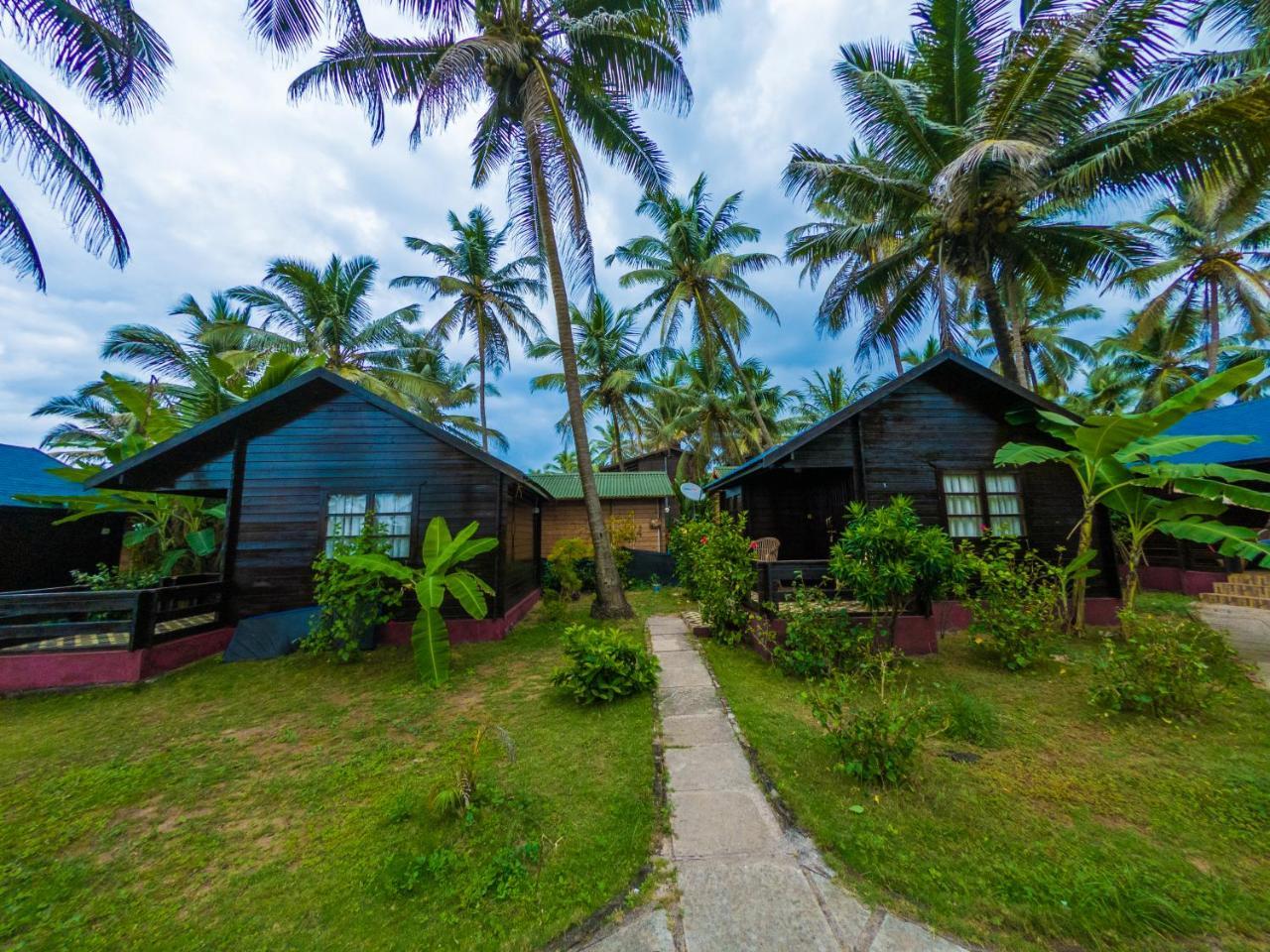Vista Praia Beach Resort Анджуна Екстериор снимка