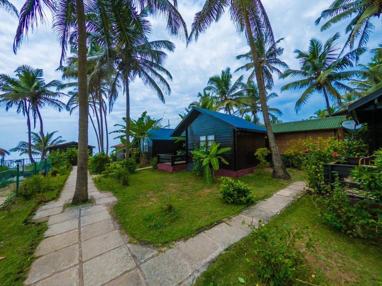 Vista Praia Beach Resort Анджуна Екстериор снимка