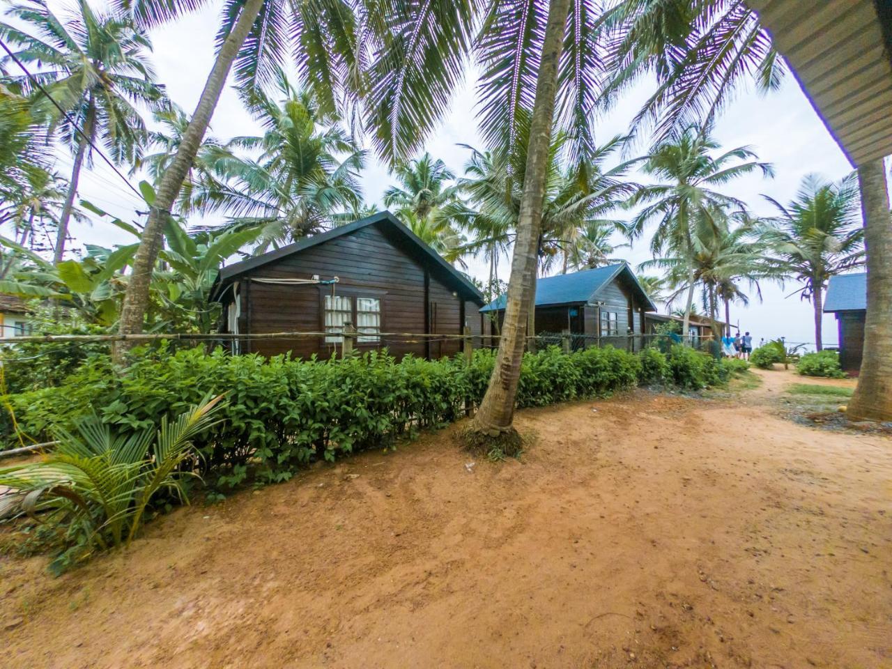 Vista Praia Beach Resort Анджуна Екстериор снимка