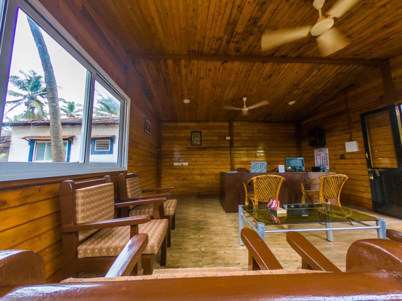 Vista Praia Beach Resort Анджуна Екстериор снимка
